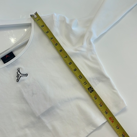 NIKE JORDAN
White Flight Long Sleeve T- SIZE L. - Picture 17 of 17